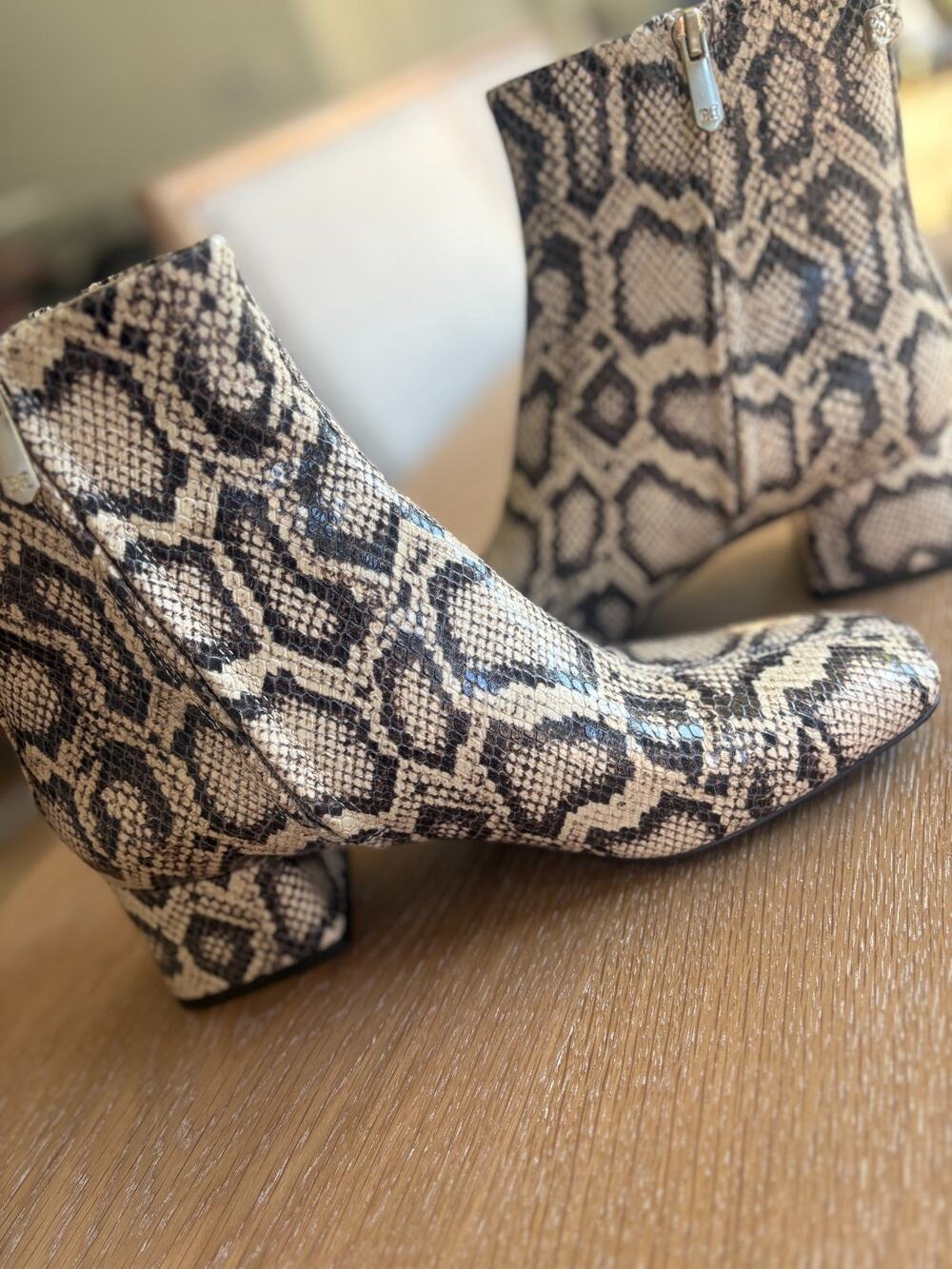 Sam Edelman Paige 2 Snakeskin Leather Ankle Boots Square Toe Block Heel 8.5